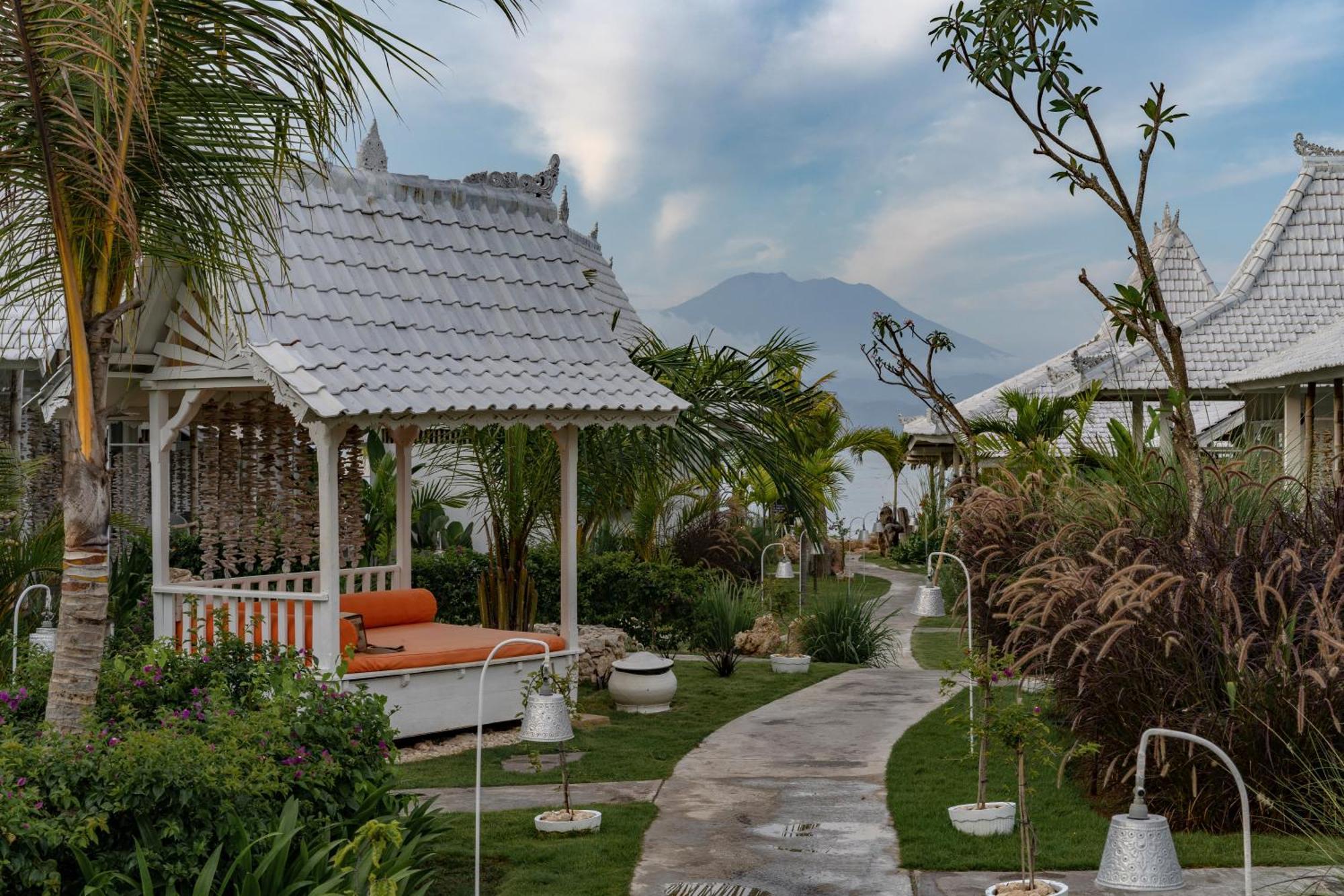 Paus Putih Hotel Lembongan Exterior foto